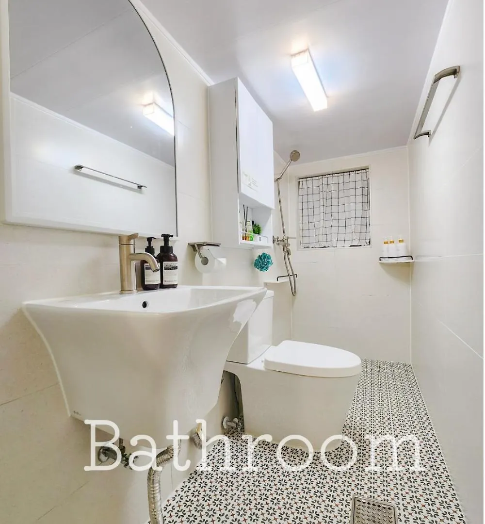 Apartamento Starlight Stay #Hongdae Station 5Min Seúl
